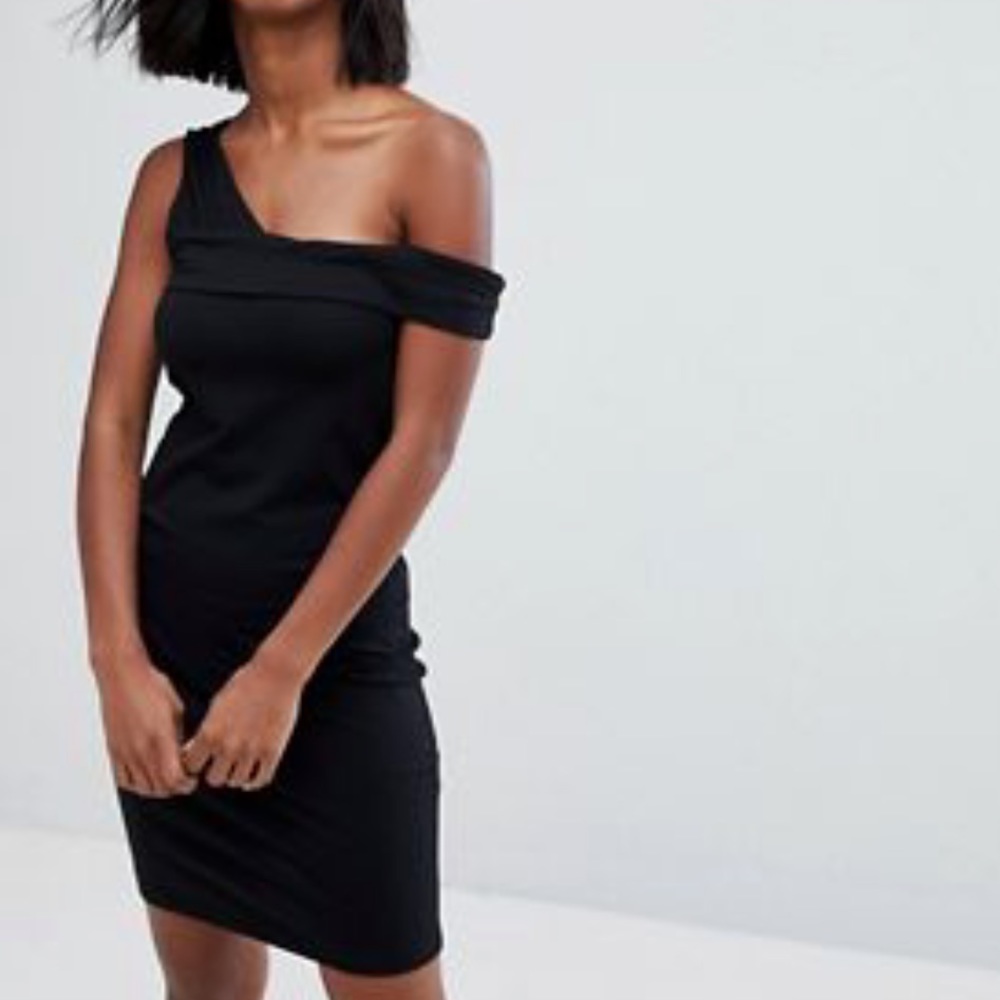 Bodycon Dress with Asymmetric Straps
